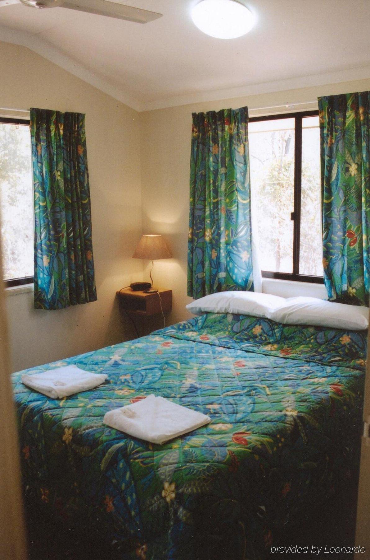Capricorn Caves Hotel Rockhampton Bagian luar foto